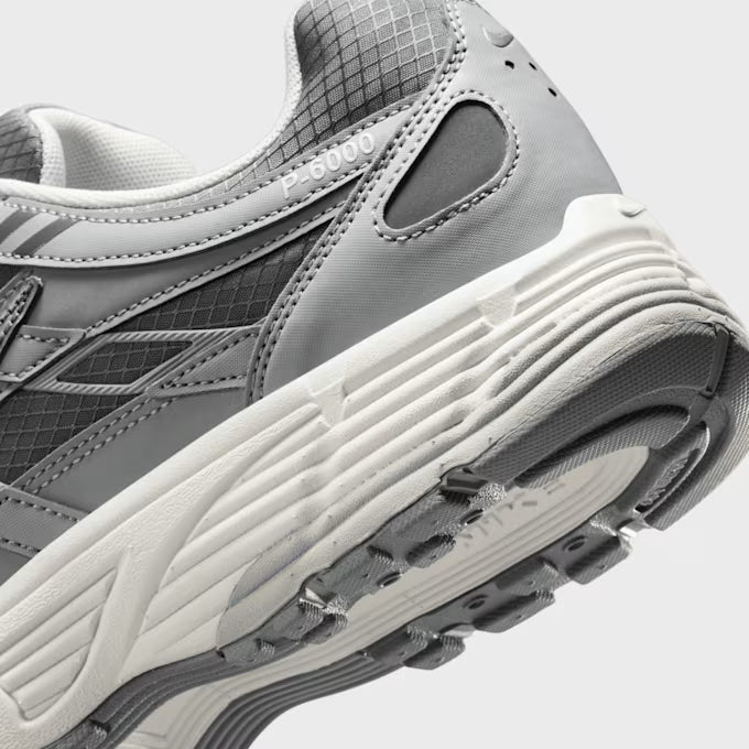 Nike P-6000 Herren Grau