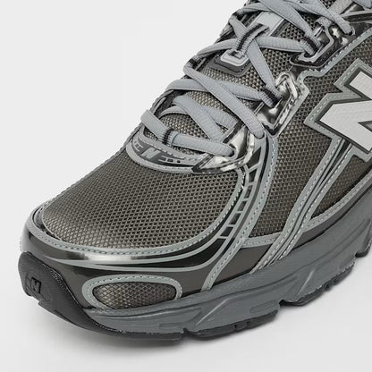 New Balance 740 Grau