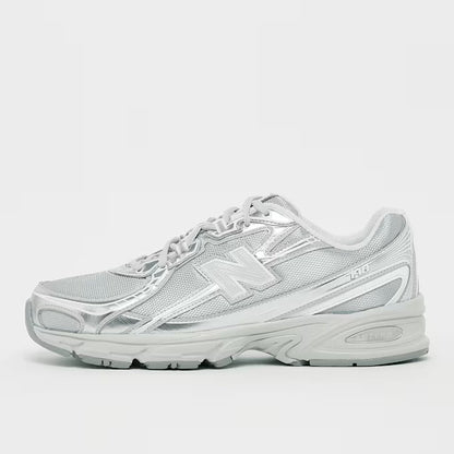 New Balance 740 Silber