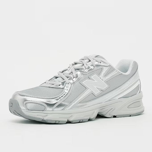 New Balance 740 Silber