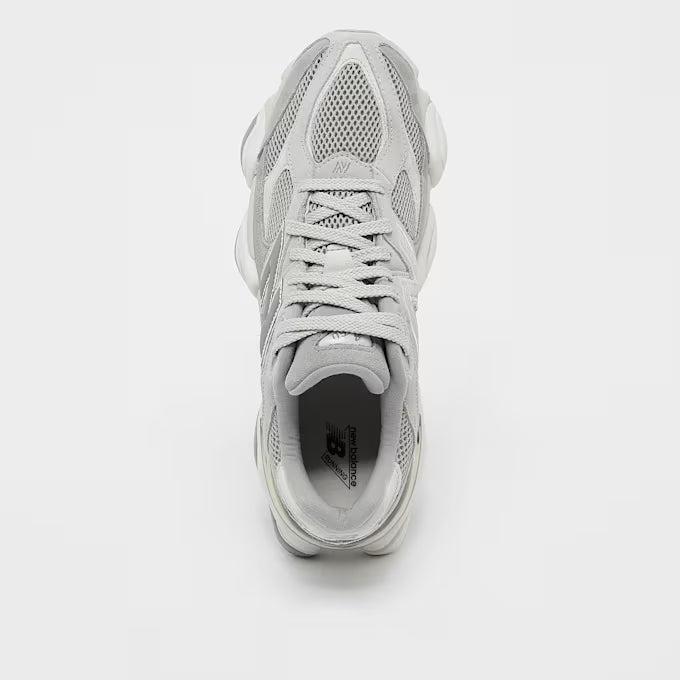 New Balance 9060 Grau